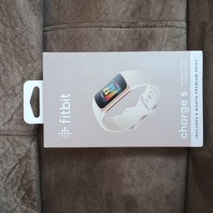 Fitbit Charge 5